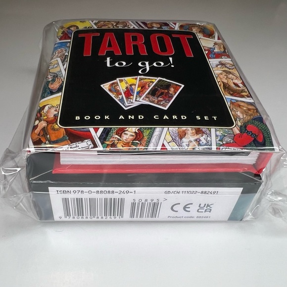 Tarot To Go! Book and Card Set - Picture 5 of 5